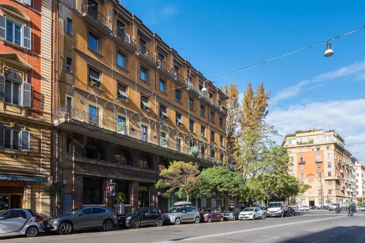 Vatican Home With Balcony Рим Екстериор снимка